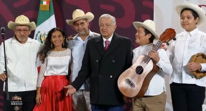 AMLO invitó solo a un grupo a su última mañanera y es de Veracruz; le dedican este verso