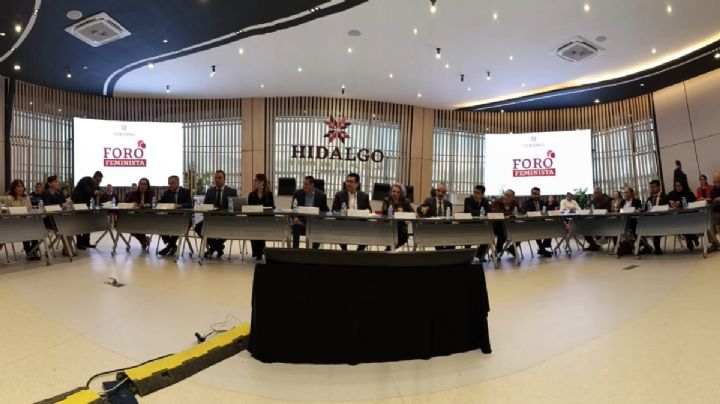 En foro, feministas ventilan falta de medicamento para interrupción del embarazo