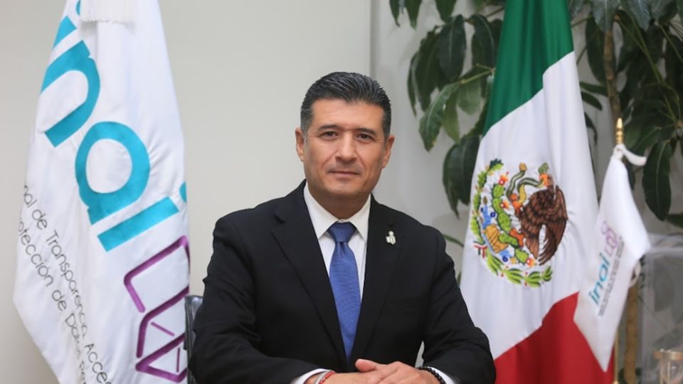 Adrián Alcalá, comisionado presidente del INAI.