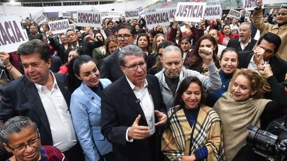 El grupo parlamentario de Movimiento Ciudadano denunció también algunas irregularidades.