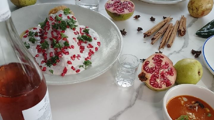Chiles en nogada: el chef poblano Alejandro Cuatepotzo revela su receta