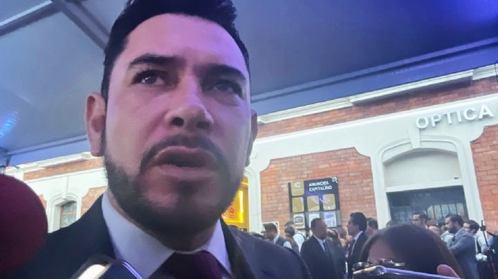 Reaparece Israel Félix en Pachuca; descarta estar “muerto” políticamente