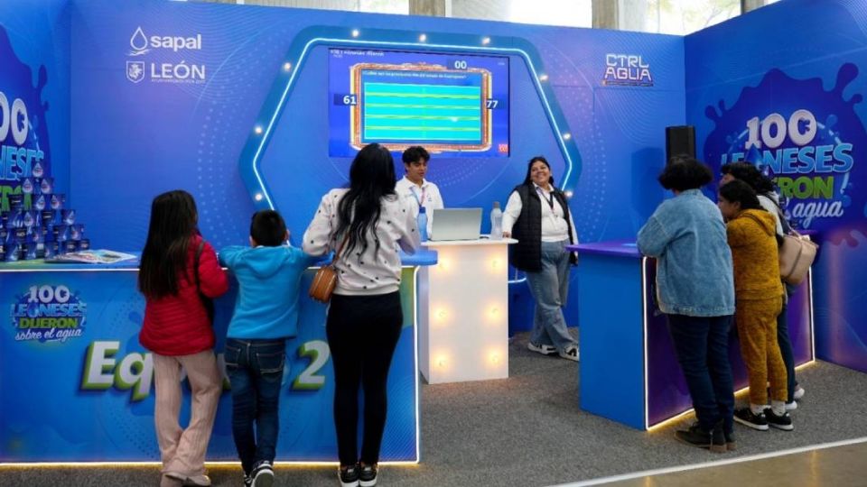 SAPAL participa con dos activaciones de su campaña CTRL AGUA en la Feria de León 2025.