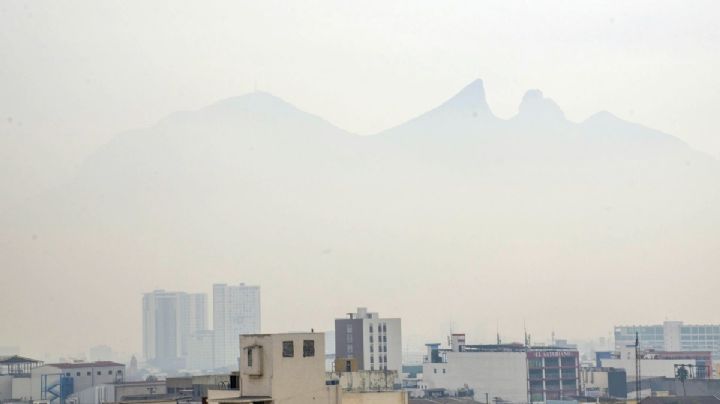 Aire tóxico se respira en Monterrey; señalan contaminación provocada por empresa