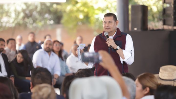 Gobernador de Puebla rechaza indemnizar a constructora pese a orden de la SCJN