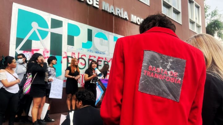 Activista trans que increpó a Bertha Alcalde protesta en Poder Judicial de CDMX