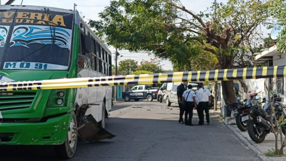 Testigos afirman que la patrulla no respetó la preferencia de la calle.