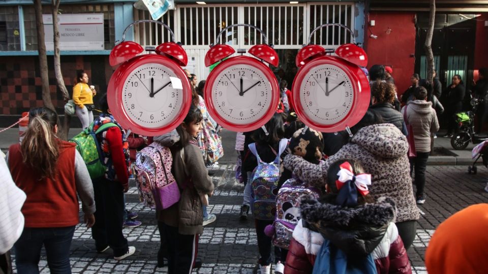 A pesar de que ya son poco más de 2 semanas de iniciadas las clases, hay aún algunos cambios en puesta en las escuelas mexicanas