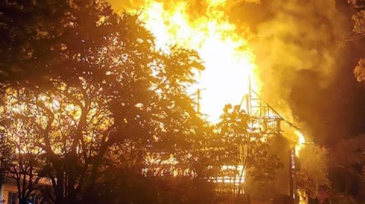 Hotel en Tepoztlán envuelto en llamas: controlan incendio sin víctimas