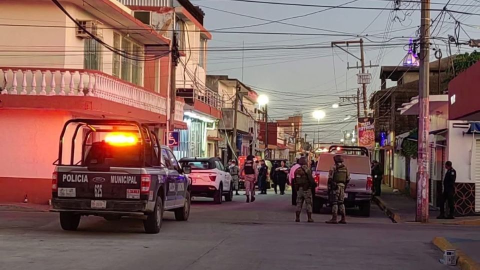 Según testimonios, cerca de las 5 de la mañana sujetos armados ingresaron al bar, ubicado sobre la calle Ignacio Allende.