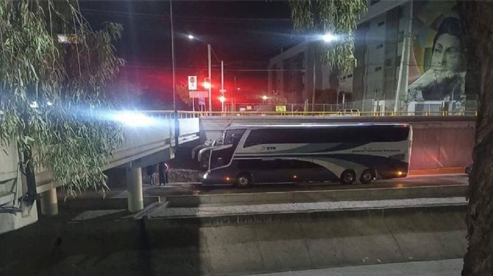 León: Otro que se 'estampa' en Malecón del Río, ¿qué pasa con la señalización?