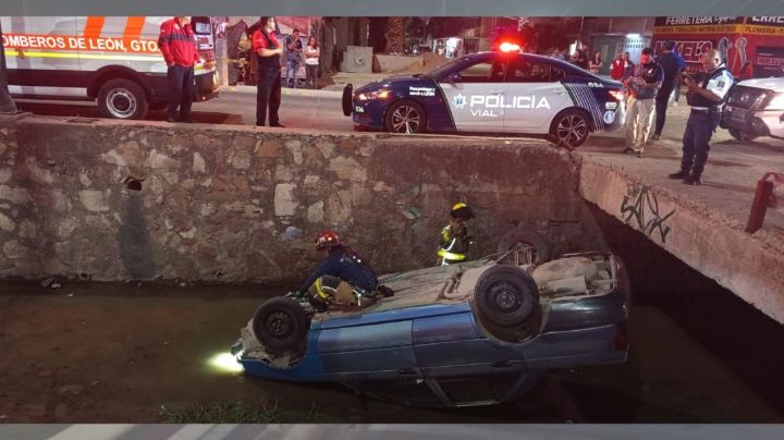 Se vuelca, cae al río, ¡y se da a la fuga! Esto sabemos sobre el accidente