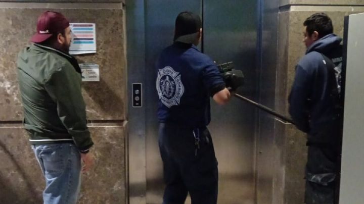 Adultos mayores se quedan atrapados en otro elevador del IMSS; vivieron momentos de pánico