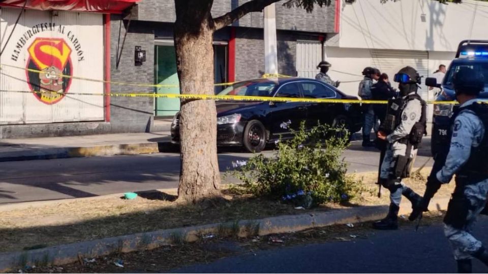 El agente fue asesinado por un delincuente que fue detenido.