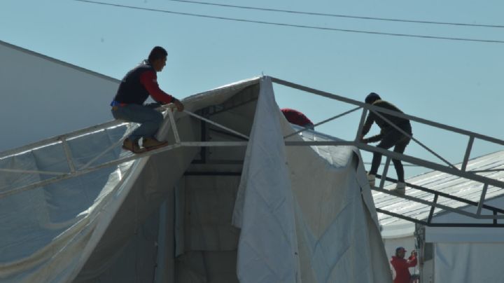 Sin fecha de apertura para el albergue de deportados en Ciudad Juárez tras los fuertes vientos