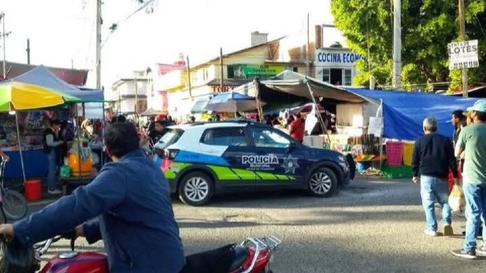 Balacera en tianguis de Puebla deja saldo de un muerto y tres heridos