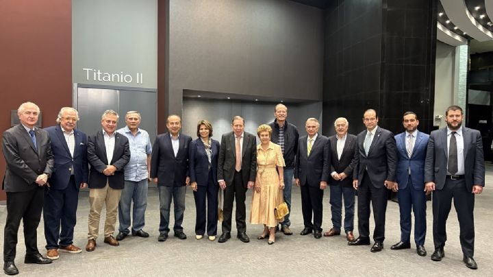 "Se Buscan" en Caracas a Fox, Calderón y otros ex presidentes