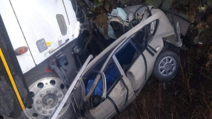 Mueren hombres aplastados por un camión tortón