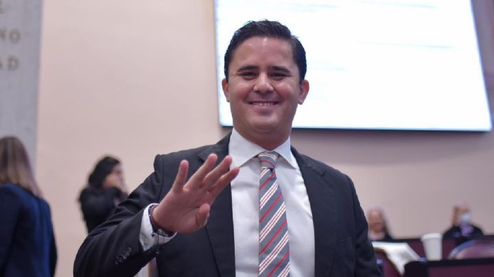 Rafael Fararoni se registra para buscar candidatura de Morena a alcaldía de San Andrés