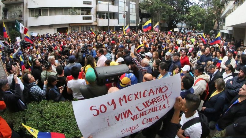 Protestas en la Embajada de Venezuela en la Ciudad de México