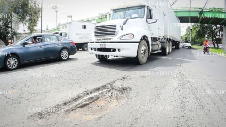 “Los tapan y vuelven a salir”: persisten los baches en Zaragoza pese al programa "Bachetón"