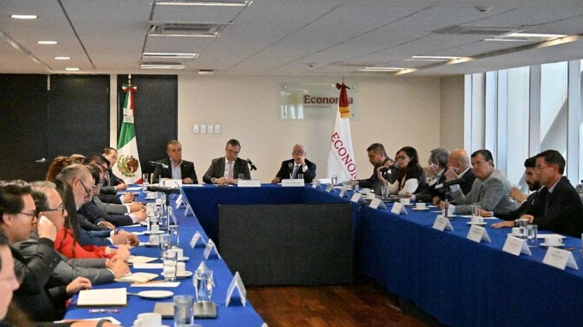 Economía consulta 30 sectores productivos rumbo a revisión del T-MEC