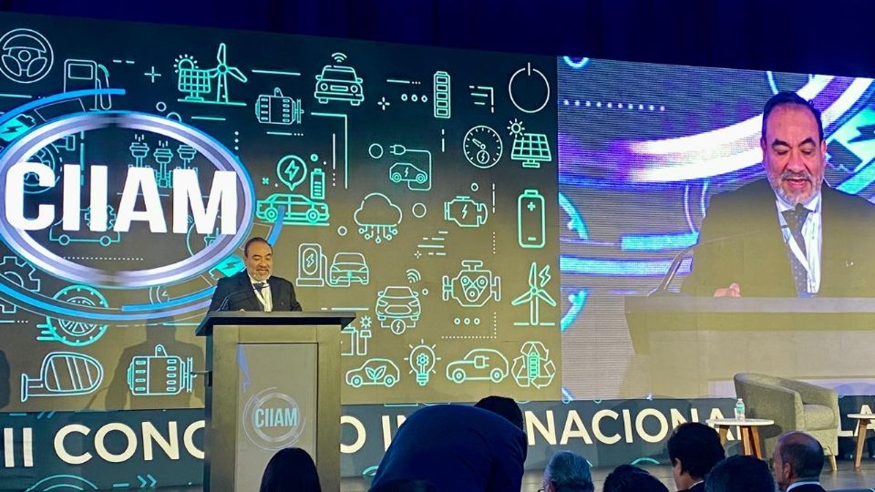 XXIII Congreso Internacional de la Industria Automotriz en México.