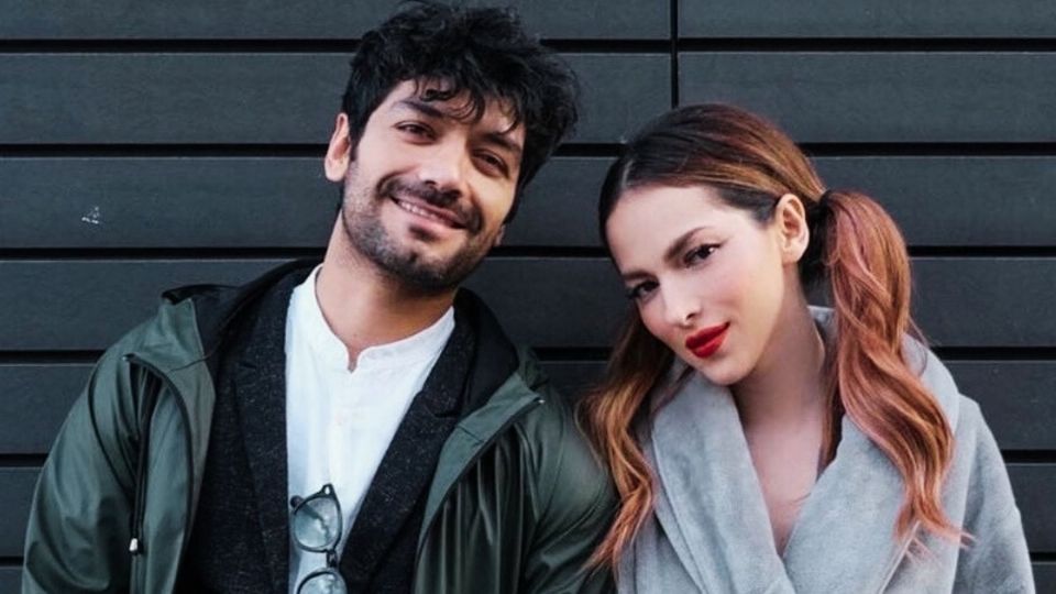 A Paty Cantú al término de un concierto