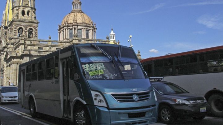 Gobierno de Jalisco frena aumento al transporte: tarifa seguirá en 11 pesos
