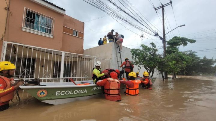 Lluvias atrapan a leoneses que vacacionaban en Puerto Vallarta