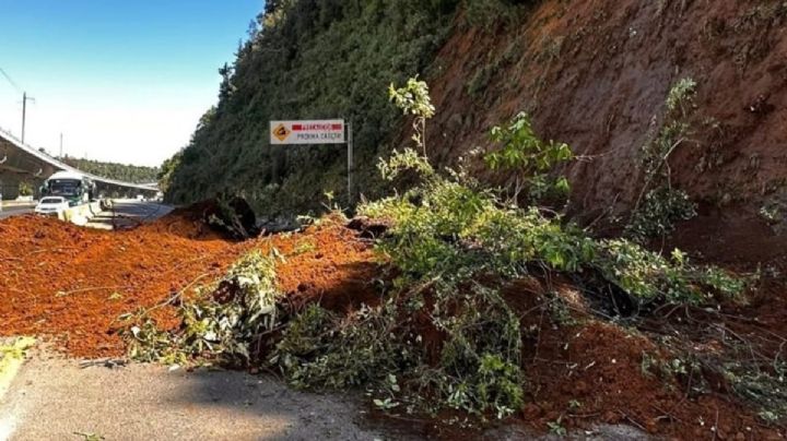Nuevo deslave afecta la México-Toluca y provoca caos vial
