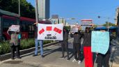 Foto ilustrativa de la nota titulada: "Trabajamos entre 12 y 16 horas diarias": empleados del SAT acusan incumplimiento de aumento a su salario