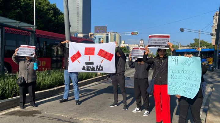 "Trabajamos entre 12 y 16 horas diarias": empleados del SAT acusan incumplimiento de aumento a su salario