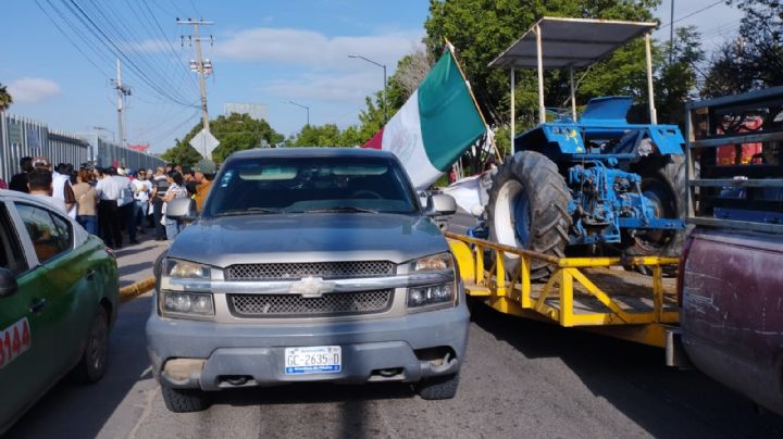 "Vamos a tener que colgar los guantes, ya no podemos dar más"; campesinos exigen apoyos federales