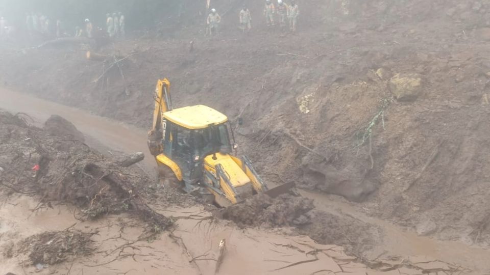 Los caminos reportados por contingencias suman 236, de los cuales se han atendido parcialmente 96