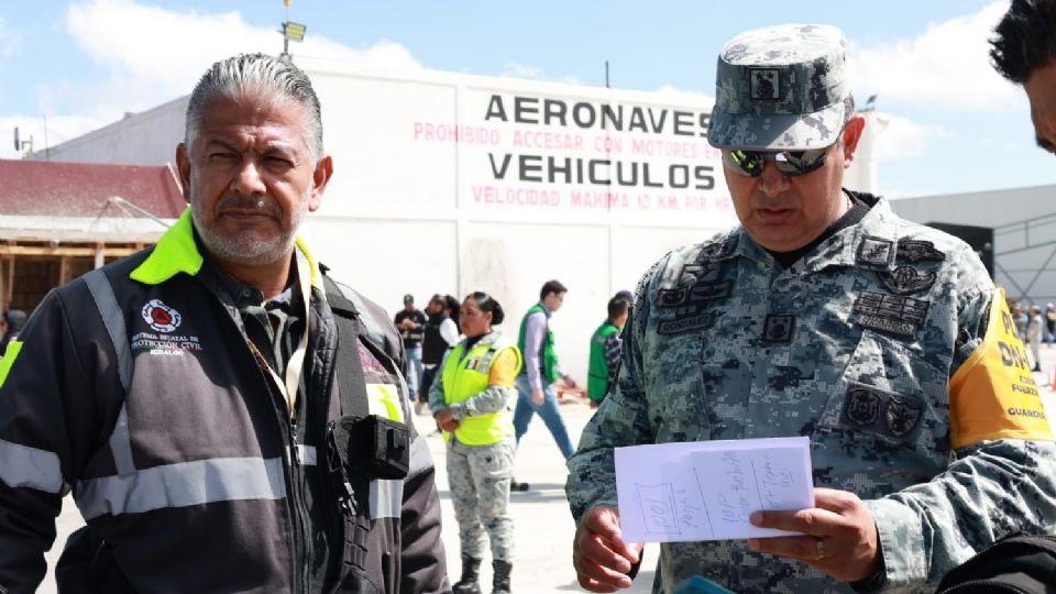 Román Bernal Díaz al centro de la imagen