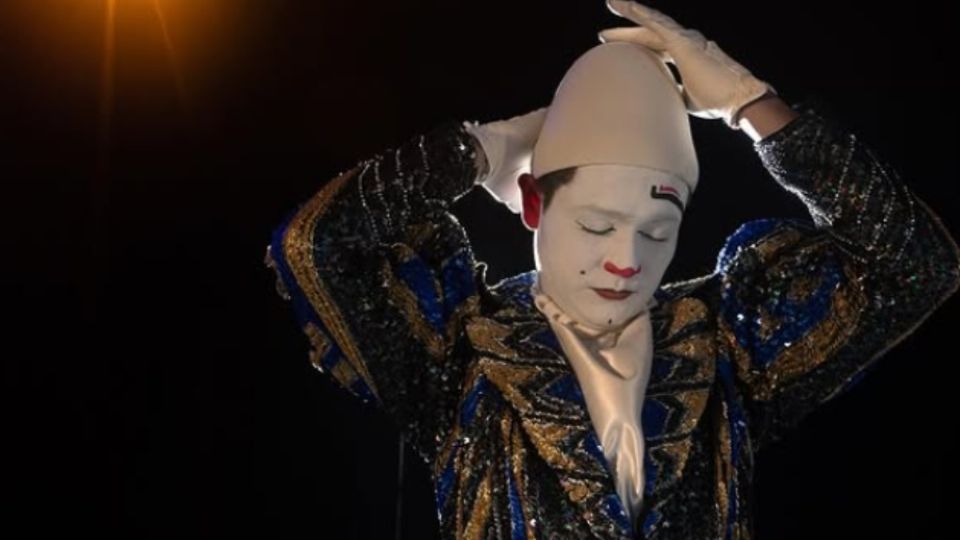 El artista enumera una serie de faltas que se han cometido durante el espectáculo