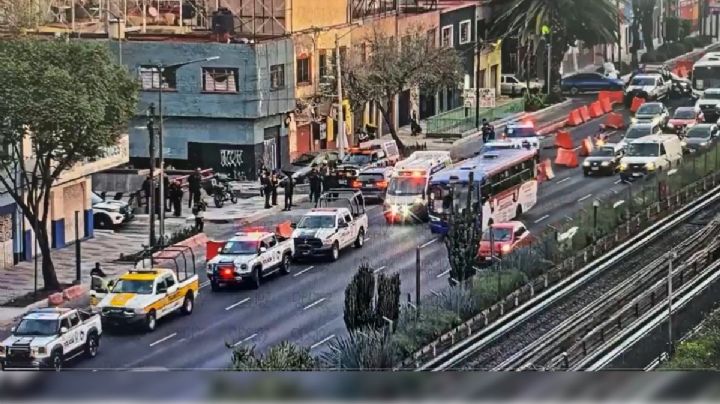 Choque en Calzada de Tlalpan afecta circulación vial; un policía resultó lesionado
