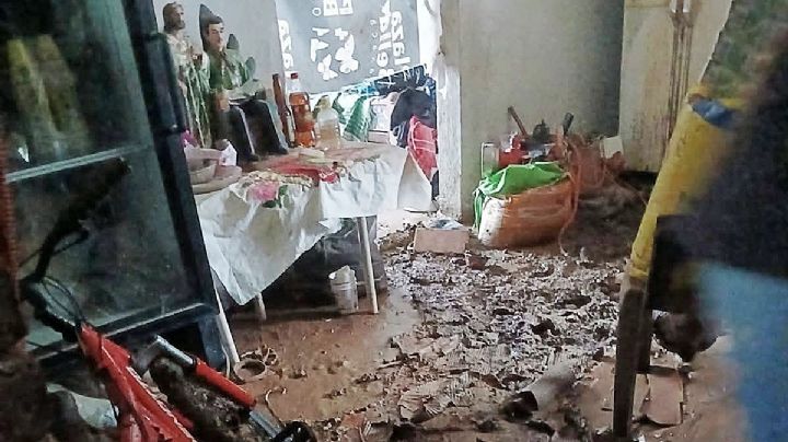 Juan trabajó 3 años en EU para construir su casa, que hoy se derrumba por lluvias de Priscilla