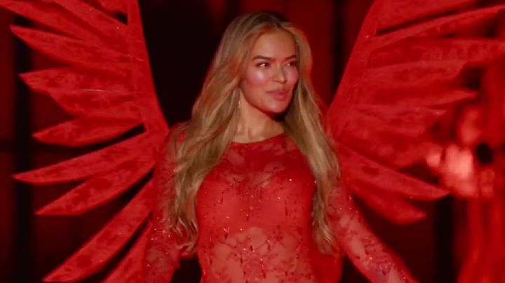 ¡De “Bichota” a ángel! Karol G impacta con alas en Victoria’s Secret