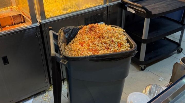 Las palomitas que no se venden en el cine se tiran a la basura