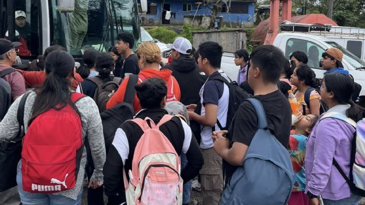 Regresan a casa estudiantes universitarios atrapados por lluvias en Hidalgo