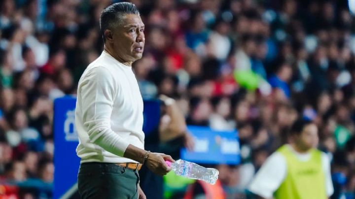 Hay que tener paciencia, no soy mago para cambiar tan rápido al León: Nacho Ambriz