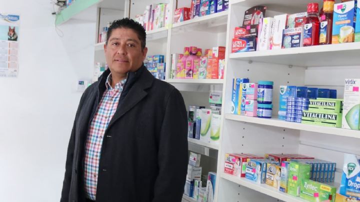 De quedarse sin empleo a dueño de 14 farmacias: la historia de Daniel Campos