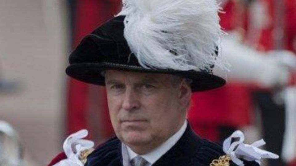 Primero negó las acusaciones