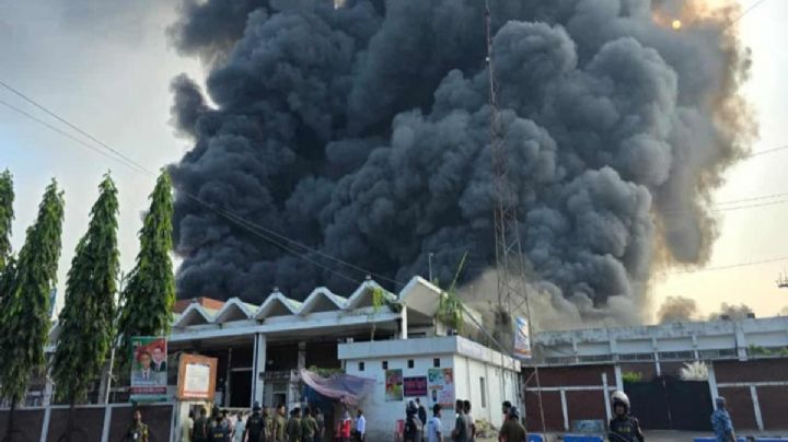 Incendio en aeropuerto de Bangladesh provoca suspensión total de vuelos