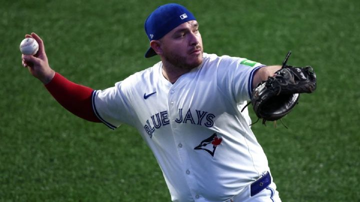 Alejandro Kirk se convierte en el primer catcher mexicano en disputar una Serie Mundial