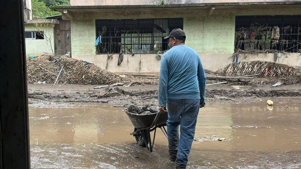 Aún no concluye la limpieza de los centros escolares