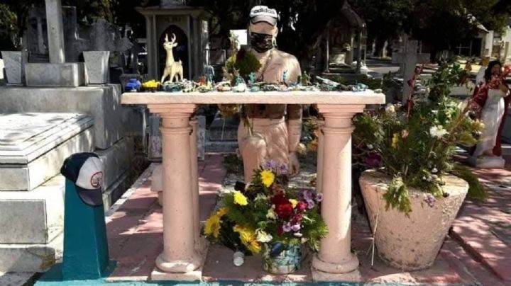 Cumple 60 años la tumba más visitada de Irapuato, la del soldado Adolfo Taboada