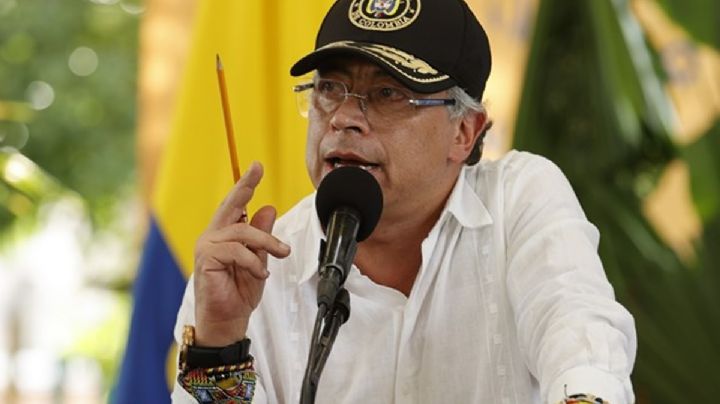 Abren investigación contra Petro por acto público con líderes de bandas en Medellín